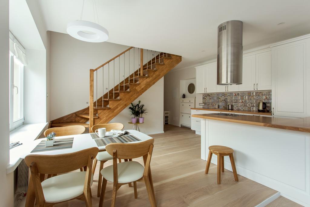 #stayhere - Spacious 2bdr Two Floor I Heart Of Old Town *